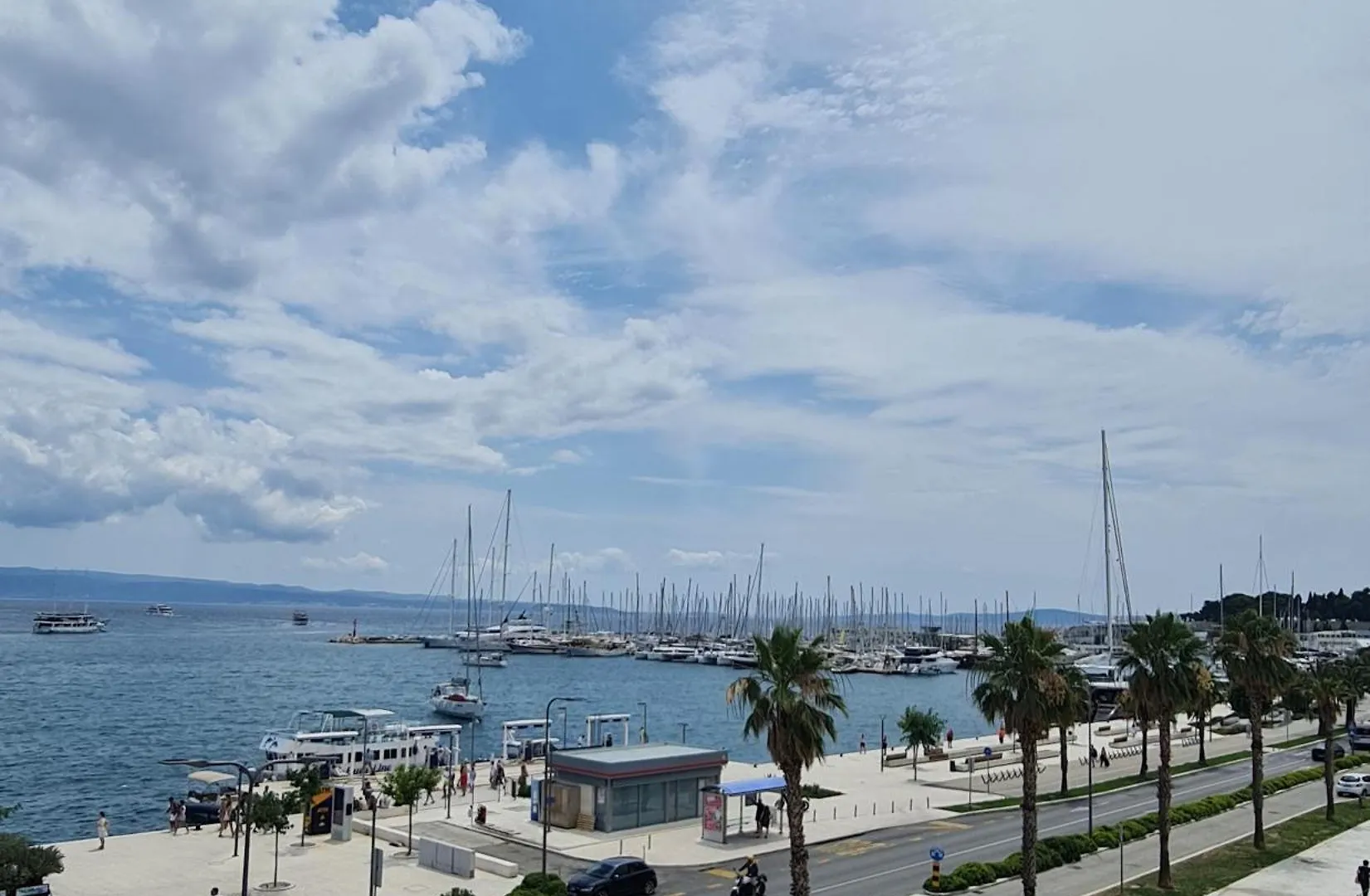 Marinaview City Center Apartment Split