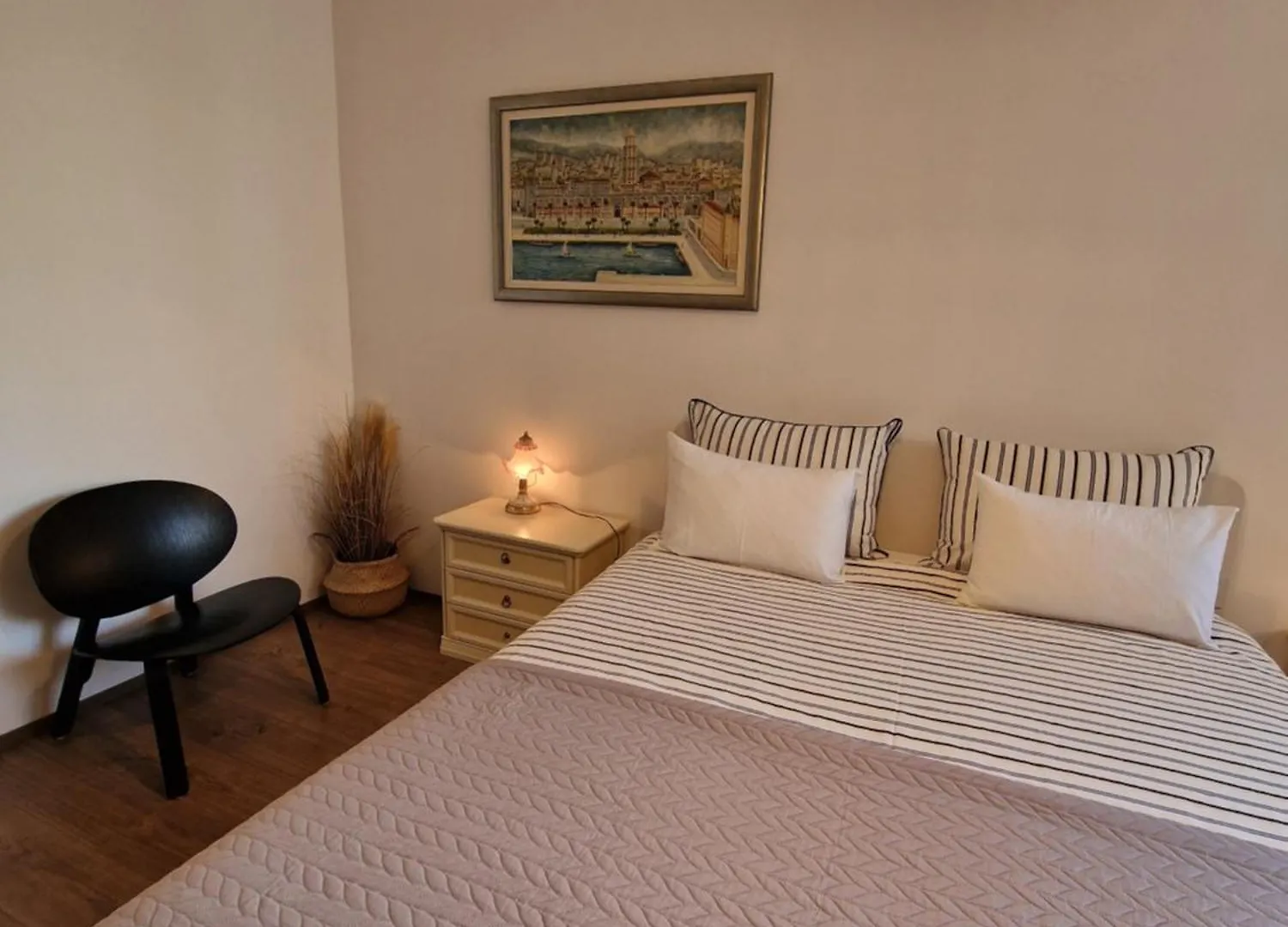 Marinaview City Center Apartment Split