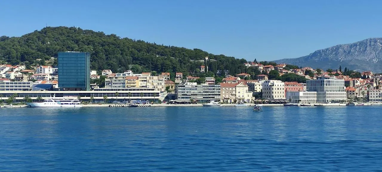Marinaview City Center Apartment Split 0*,