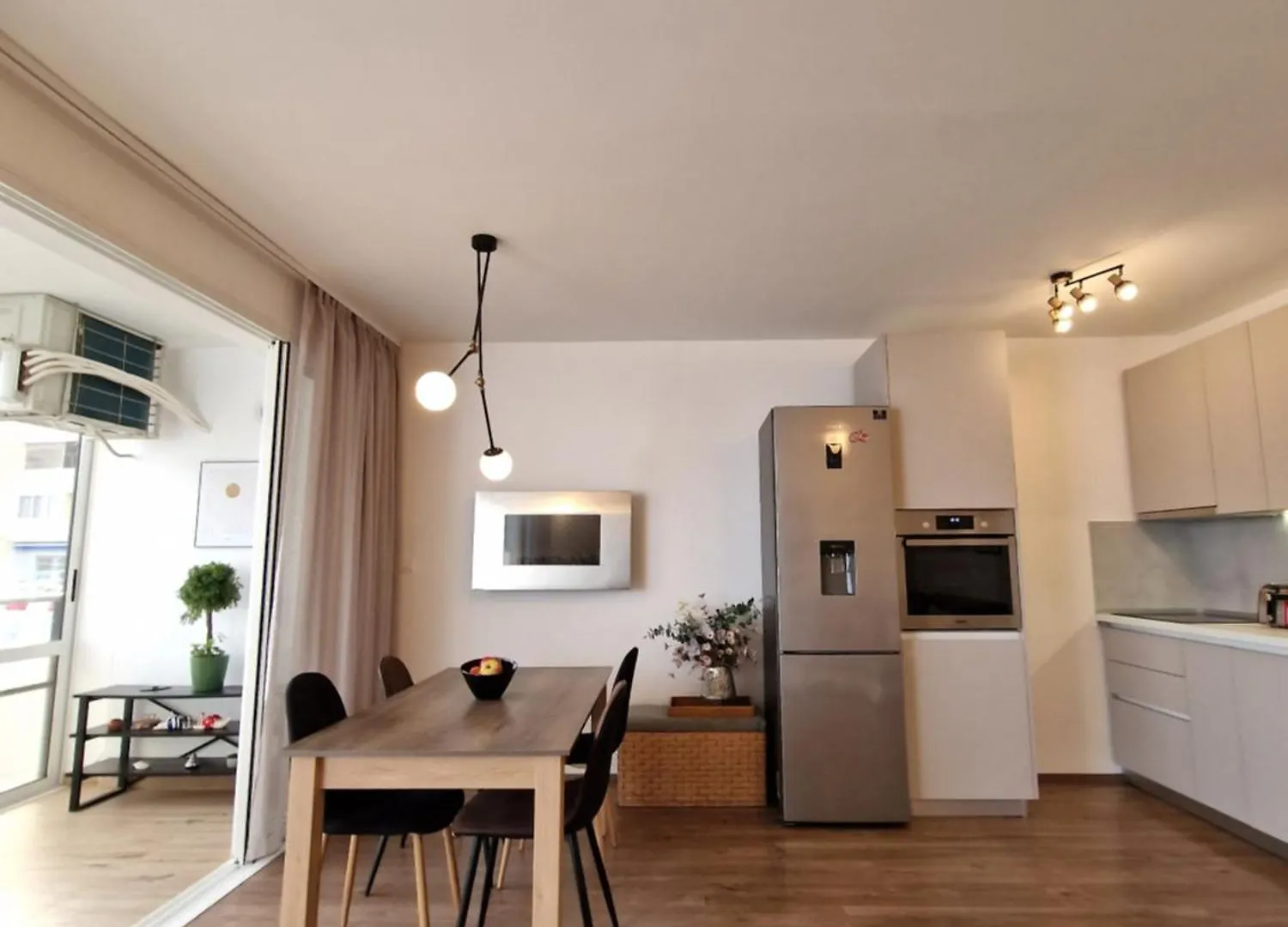 Marinaview City Center Apartment Split