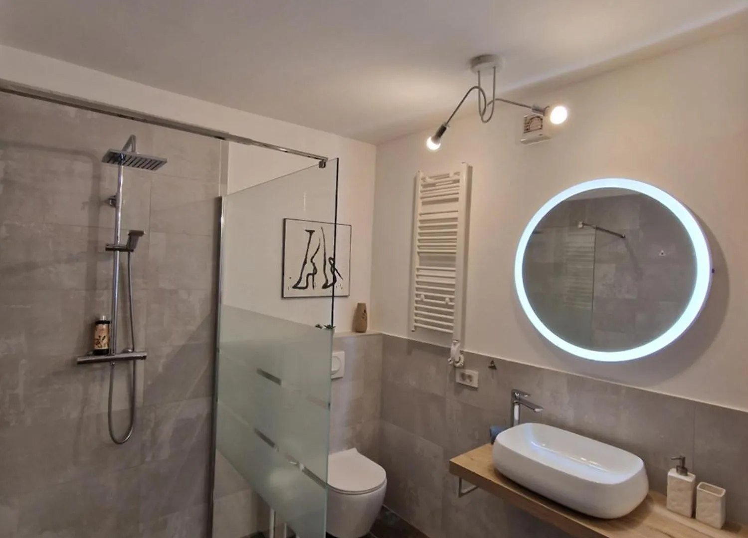 Marinaview City Center Apartment Split