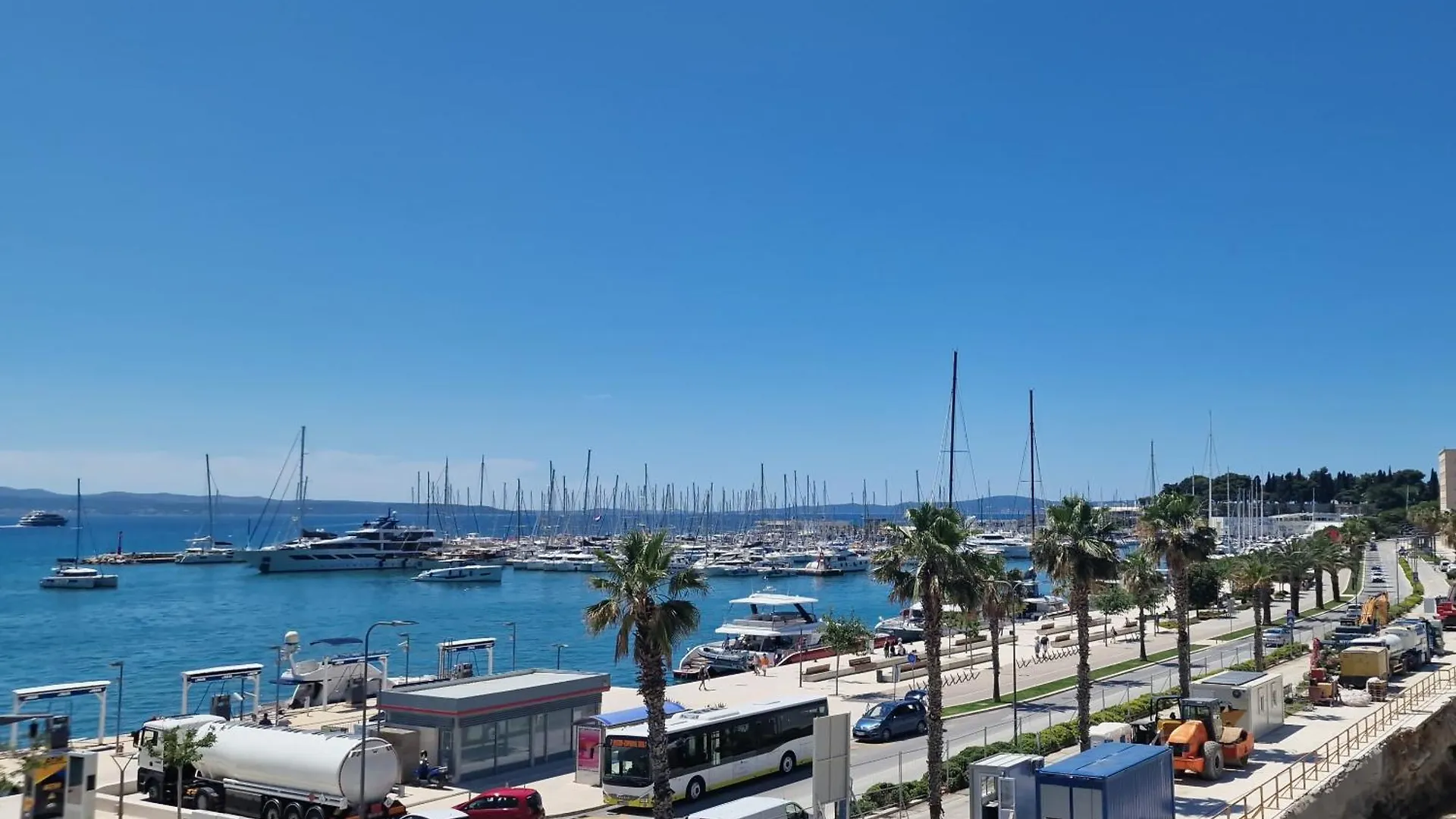 Marinaview City Center Apartment Split